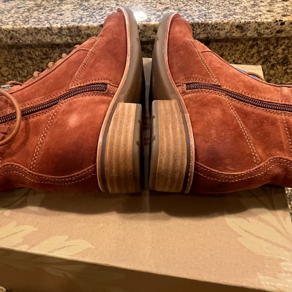 Sofft Baxter Redwood Orangish Tan Suede Hiking Combat Boots Side Zip Size 6 Box - Picture 6 of 10